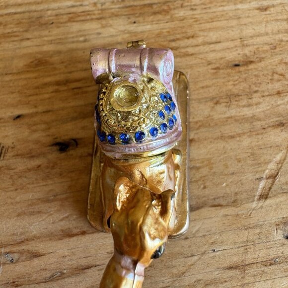 Small Camel Enameled Trinket Box Magnetic Closure 2” long 1” Tall - Picture 7 of 11